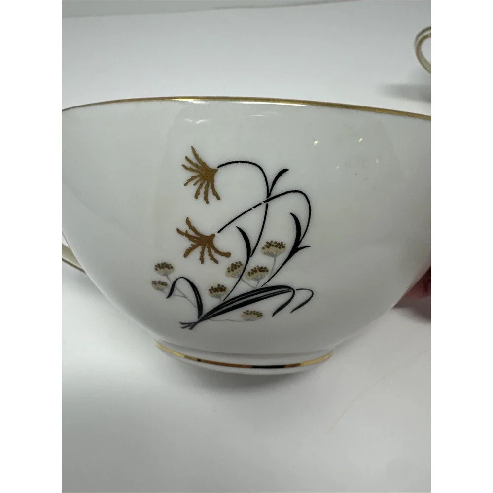 Vintage/Discontinued Noritake Diana 5522 Creamer and Sugar Bowl w/ lid gold rim